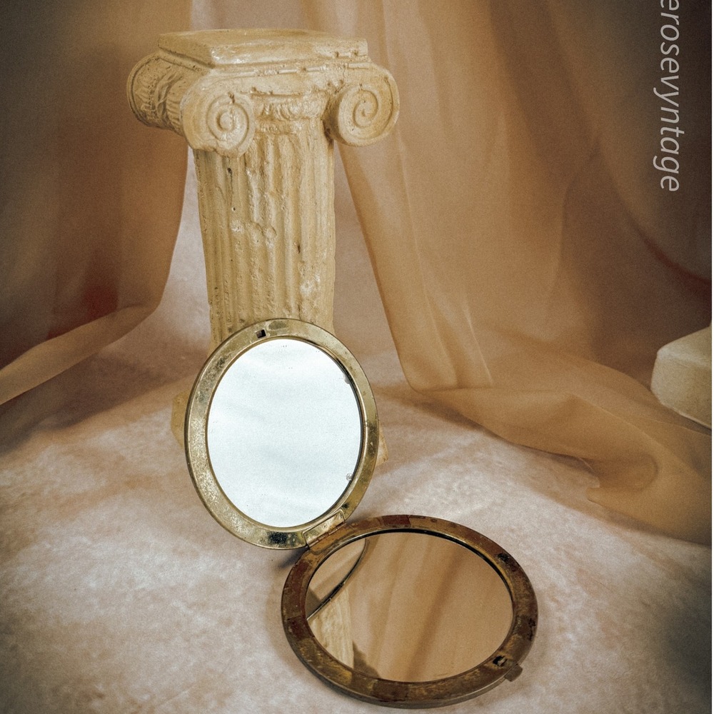 Large‎ Victorian Style Compact Mirror - Picture 3 of 4